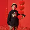 Hoodie met cartoonletters Aziatische maten “Zwart Wit Rood”